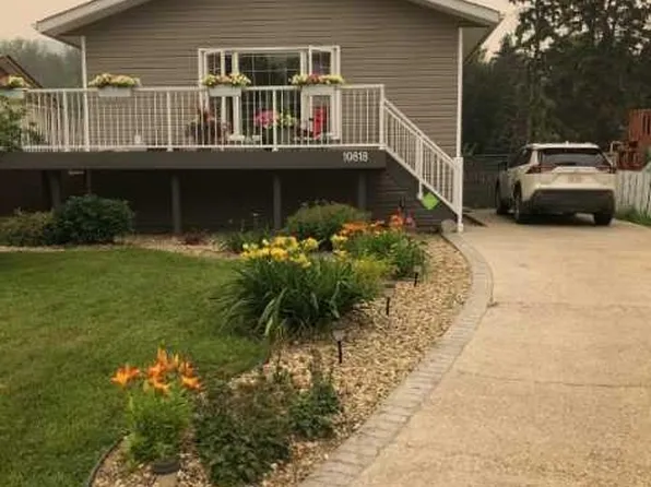 10818 E 92nd St, Peace River, AB T8S 1P4