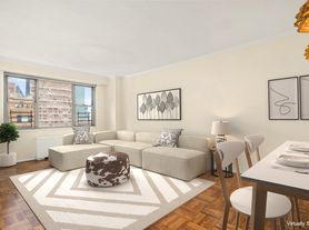 300 E 40th St