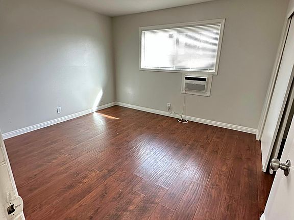 4th image of 22877 Adrienne Ave #12