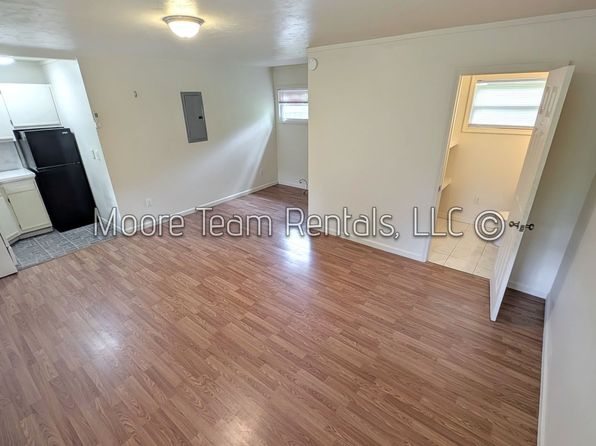 16 Lake Dr #11
