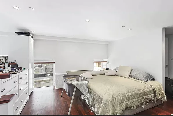 Rented by Compass | media 12