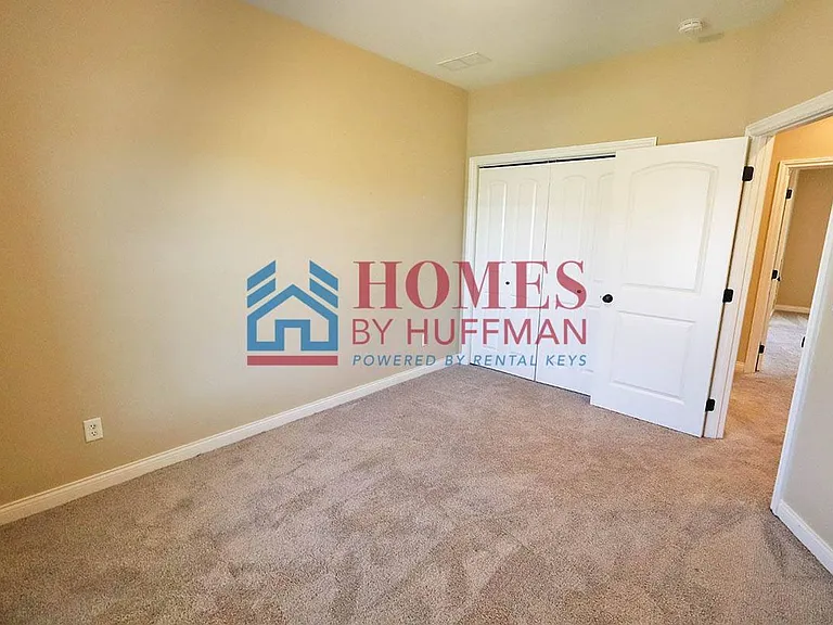 2966 Megan Dr — Photo 17