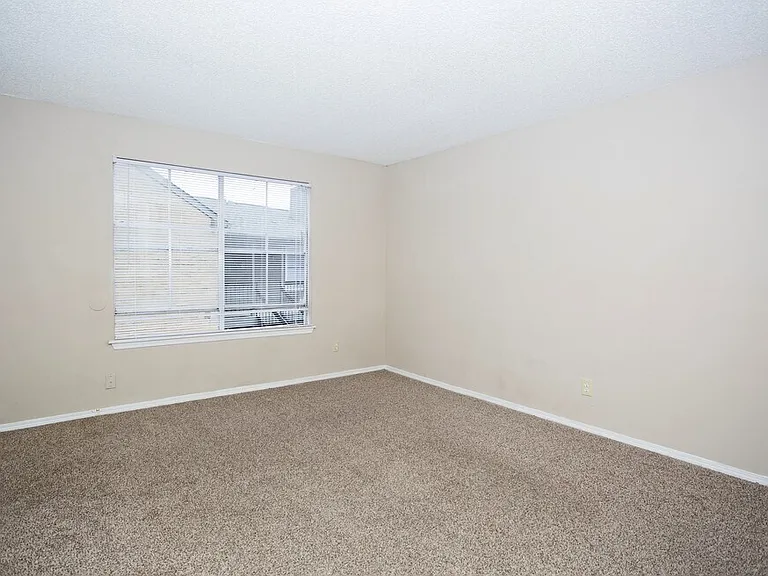 Villa Nueva Apartments — Photo 30