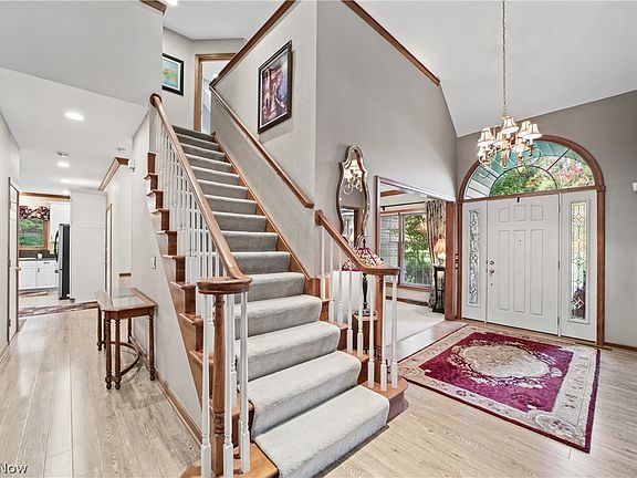 2nd image of 8519 Windsor Way