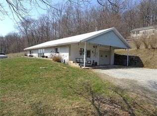 227 Alice Rd, Acme, PA 15610