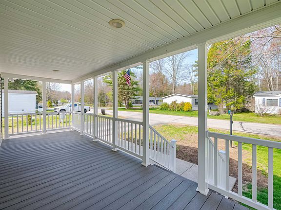 3rd image of 71 Eagle Drive
