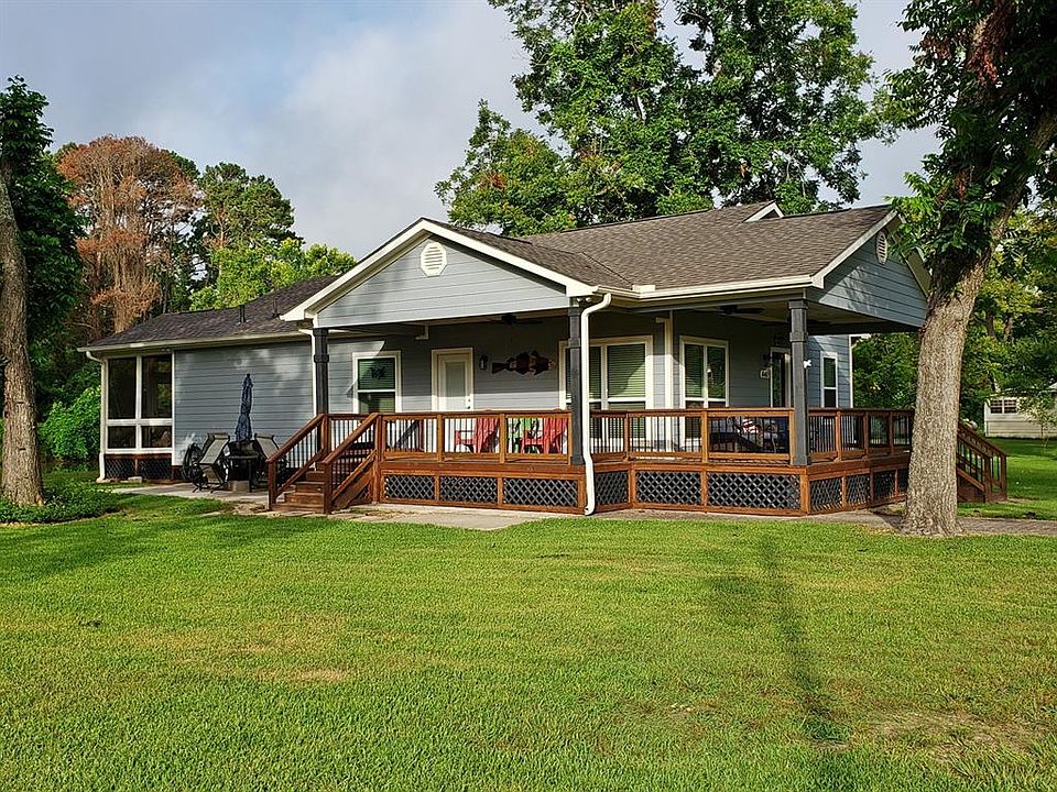1st image of 440 Governor Hogg Dr