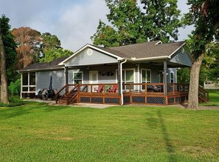 440 Governor Hogg Dr, Pointblank, TX 77364