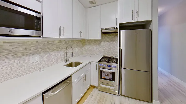 Rented by Compass | media 10