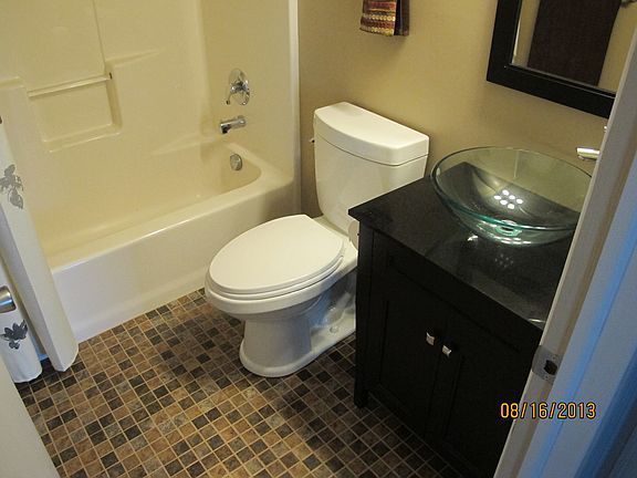 Main Floor Bathroom 1