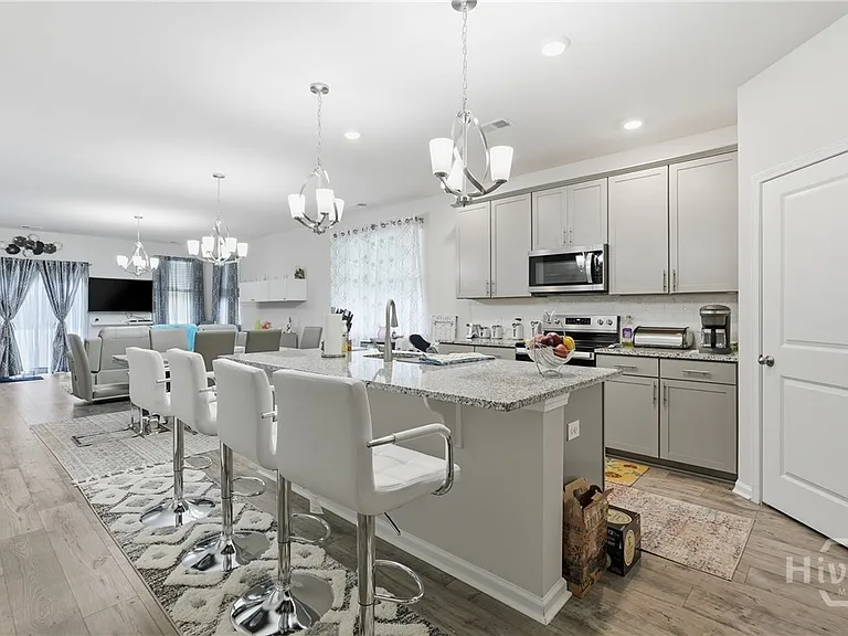 342 Brennan Dr — Photo 4