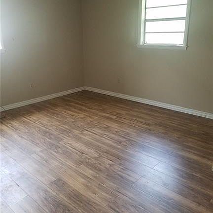 4th image of 260 W Linda St