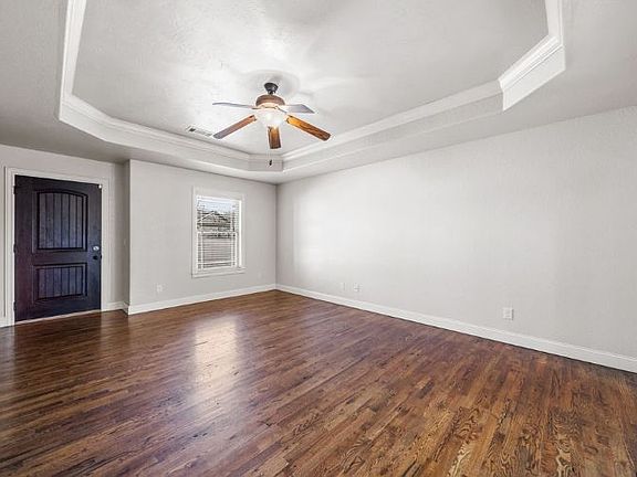 5th image of 1104 W Berkeley Ave
