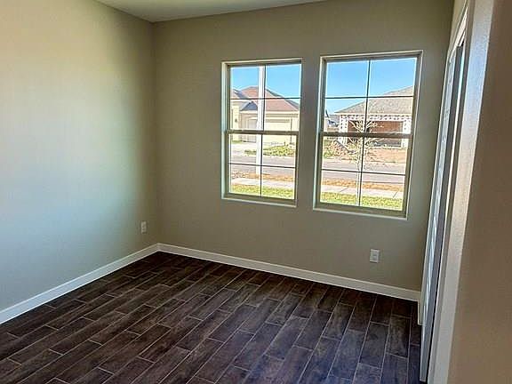 3rd image of 3820 Rhine Riv