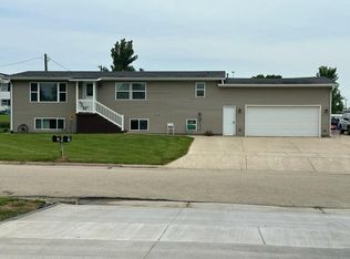 3021 16th St, Monroe, WI 53566