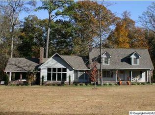 130 Fairview Ests, Albertville, AL 35951