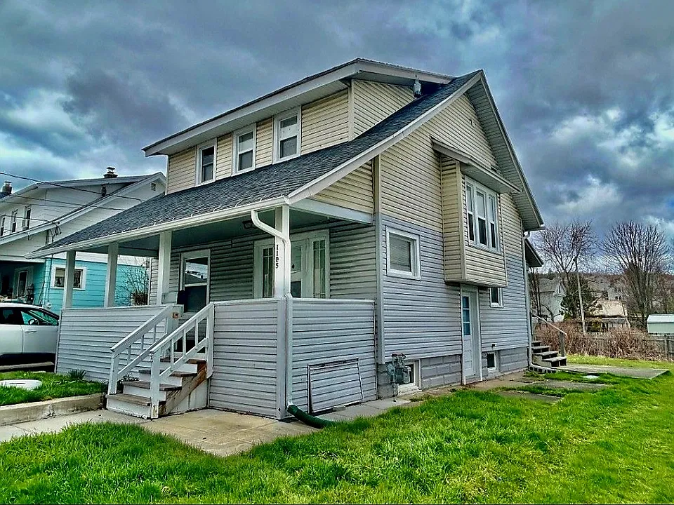 1105 Pine St