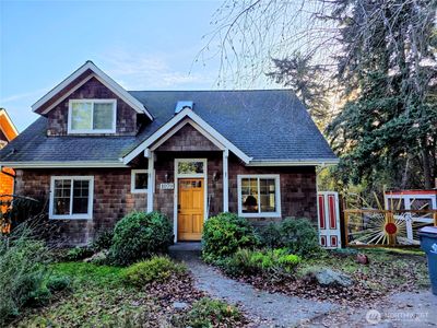 1079 17th, Port Townsend, WA, 98368