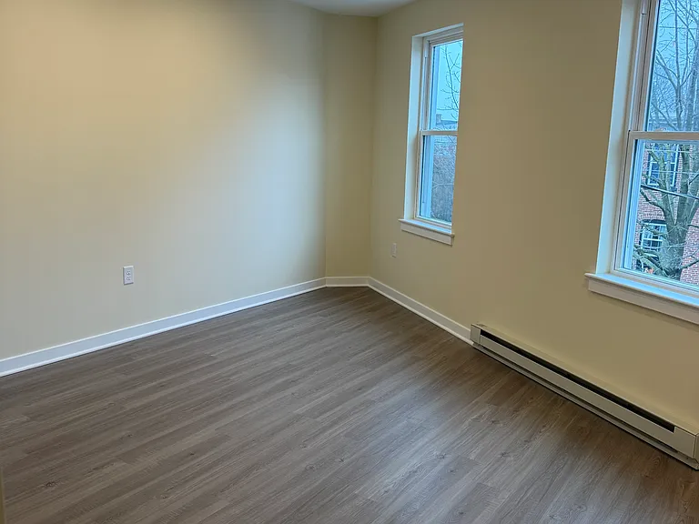 135 E Ross St #2F — Photo 11
