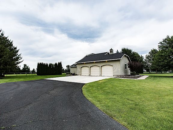 Attached 3-car garage