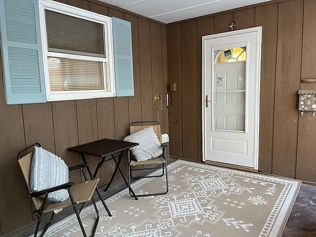 2 bed, 840 sqft, $1,700 — Photo 1