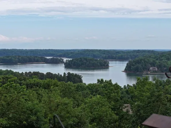 3657 Mariner Bluff Ct, Gainesville, GA 30506
