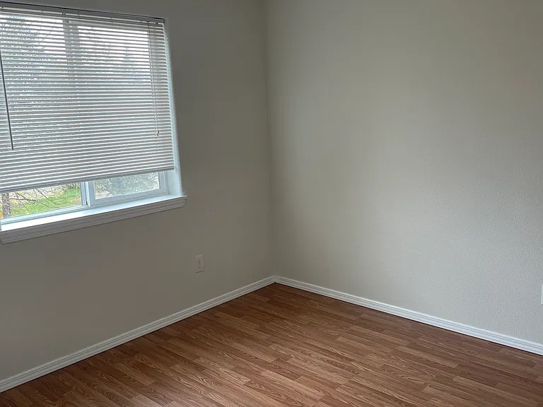 5710 NE 135th Ave — Photo 10