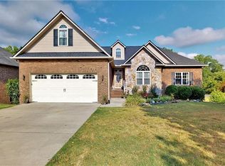 1002 Dogwood Ln, Archdale, NC 27263