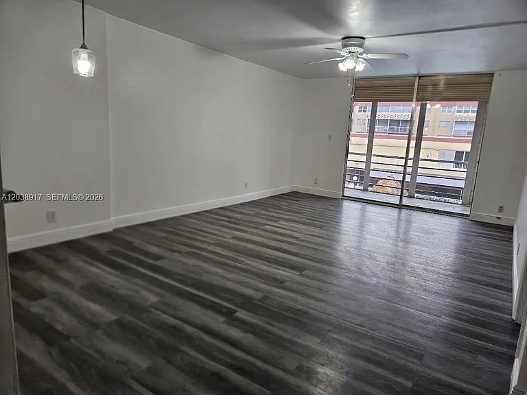 404 NW 68th Ave #304 — Photo 6