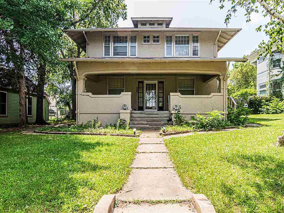 417 W 1st St, Junction City, KS 66441 MLS 20213610 Zillow