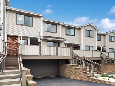 1003 Sussex Dr, Northbrook, IL, 60062