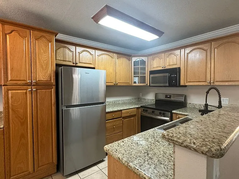 2616 Alpine Blvd #20 — Photo 6
