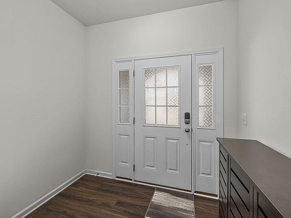 4th image of 24 S Grey Abbey Dr