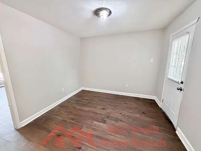 452 Delta Rd — Photo 11
