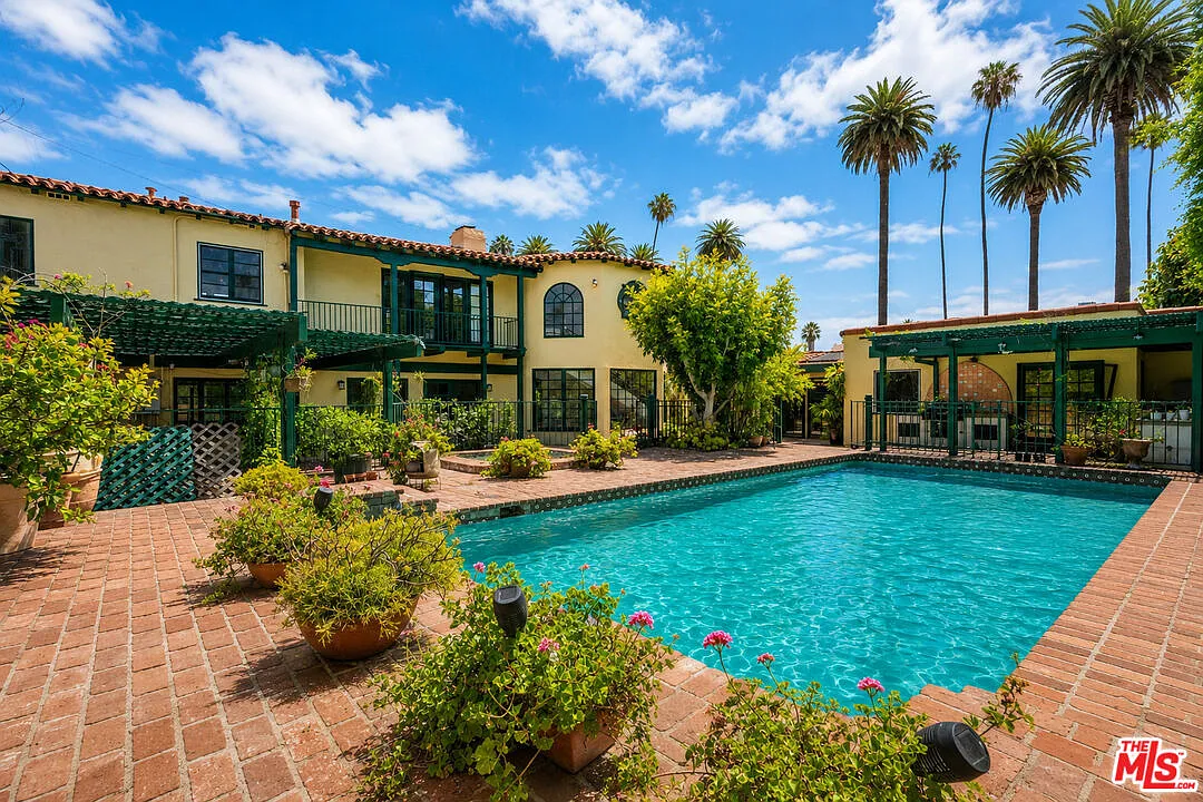 5 bed, 6.0 bath, 4987 sqft, $26,500 — Photo 1