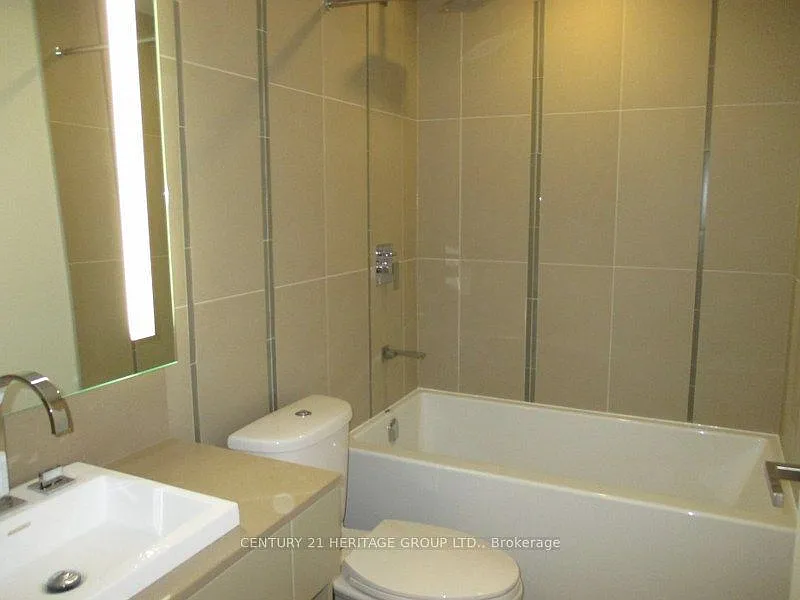 101 Peter St #2205