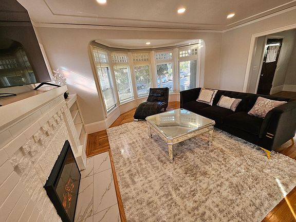 5th image of 501 E 20th St #U2