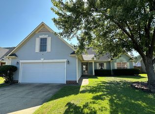 1519 Pinebrook Dr, Fayetteville, NC 28314