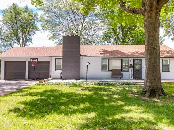8707 E 74th Ter, Kansas City, MO 64138
