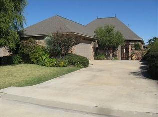 6129 W Azalea Dr, Lake Charles, LA 70605