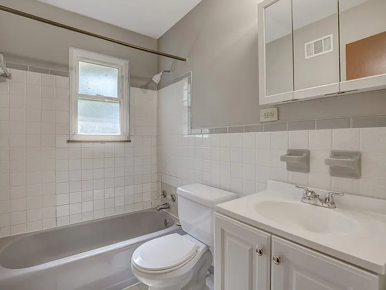 1389 W Galbraith Rd #A — Photo 9
