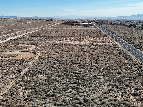 3rd image of 501-505 Tulip Rd SE