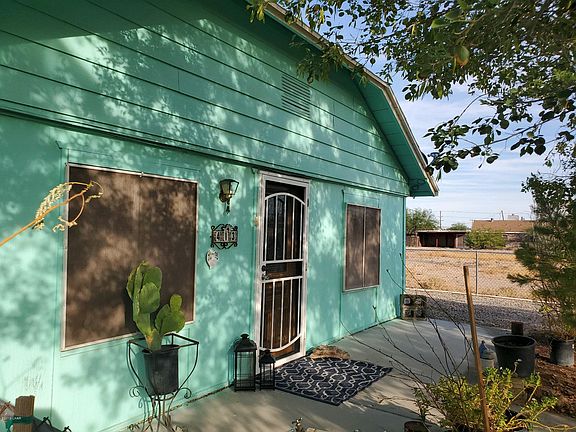 2nd image of 413 Laguna Ave