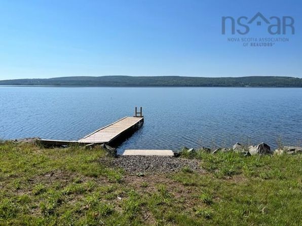 39 Tamarack Ln, Baddeck, NS B0E 1B0