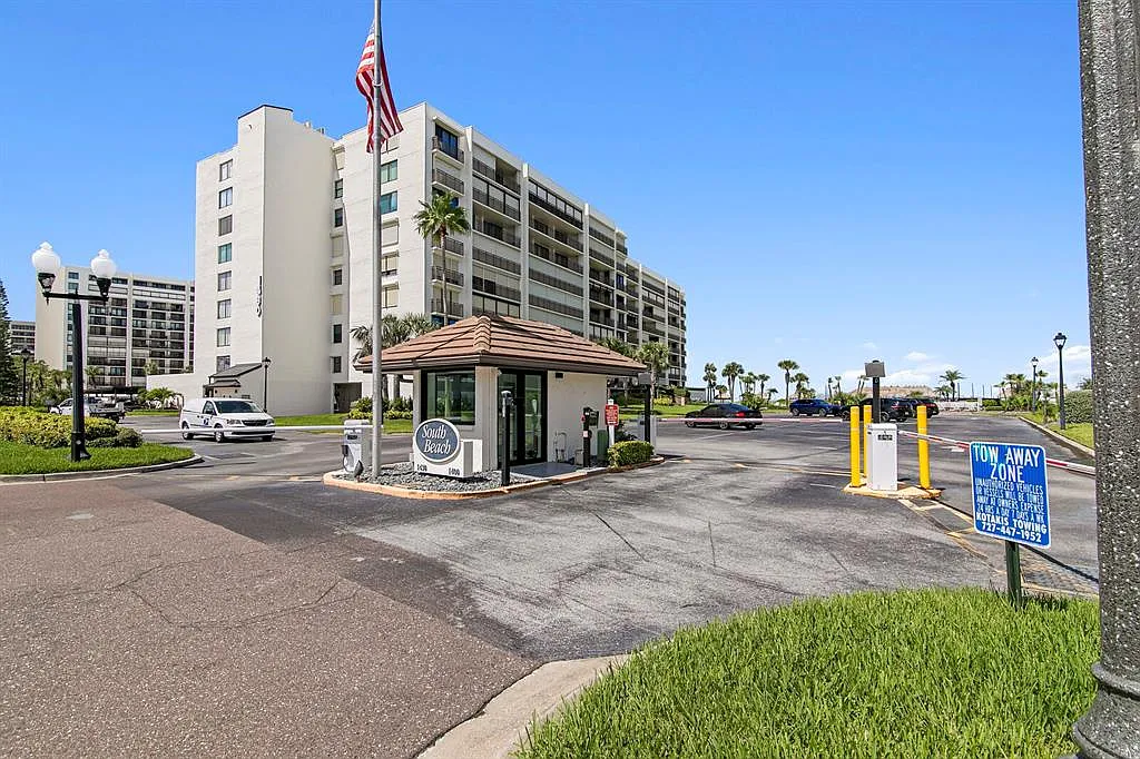 1400 Gulf Blvd — Photo 1