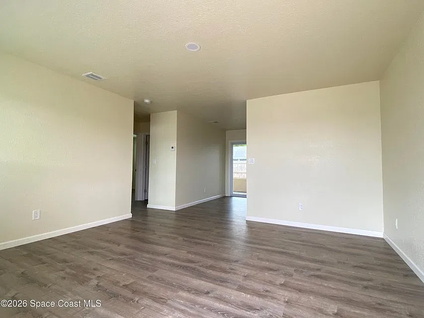105 Lagrange Ave - 1 — Photo 3