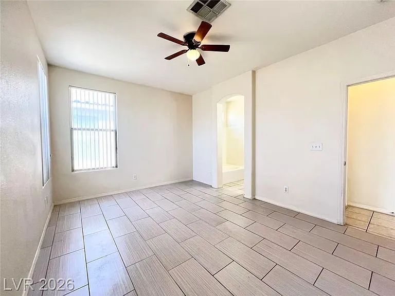 4929 Droubay Dr — Photo 11