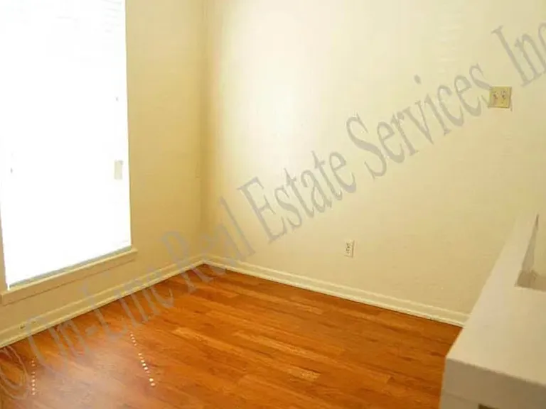 1513 Hawk Tree Dr #A — Photo 7
