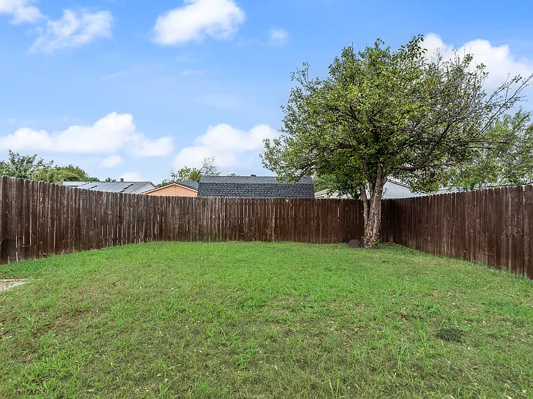 4924 Wagner Dr — Photo 26