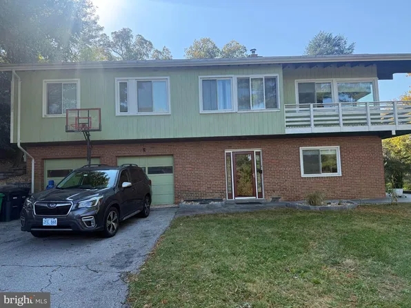 16 Panorama Dr, Oxon Hill, MD 20745
